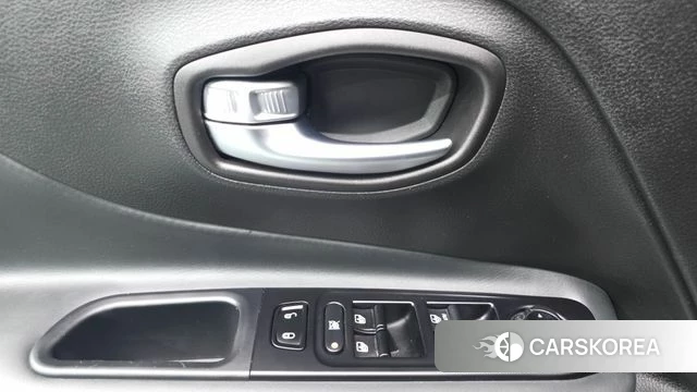 Jeep Renegade id 4661794 из Кореи 20