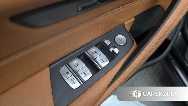 BMW 5 Series (G30) id 5027806 из Кореи 20