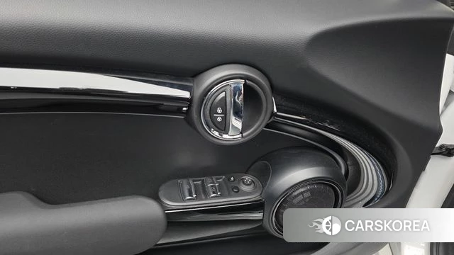 Mini Cooper S Convertible id 4996157 из Кореи 20