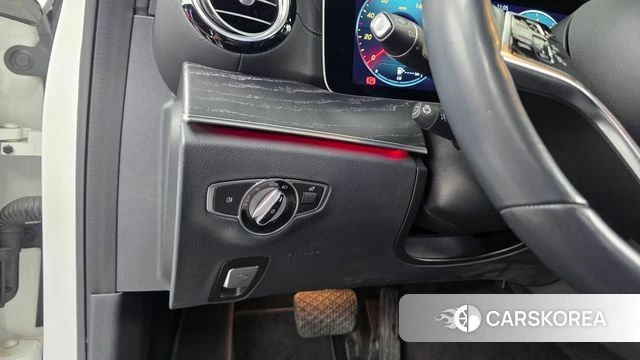 Mercedes-Benz E-Class W213 id 4981308 из Кореи 20