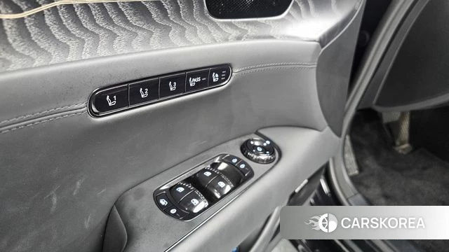 Genesis G90 (RS4) id 4897790 из Кореи 20