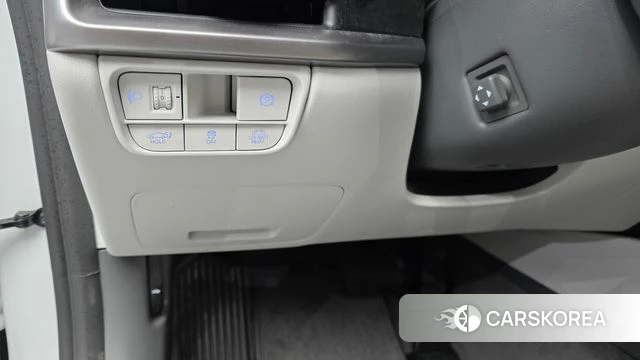 Hyundai Grandeur Hybrid (GN7) id 5011926 из Кореи 20