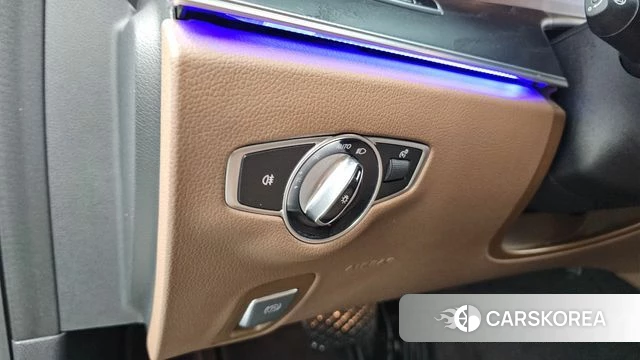 Mercedes-Benz E-Class W213 id 4993383 из Кореи 20