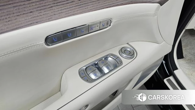 Genesis G90 (RS4) id 4985263 из Кореи 20