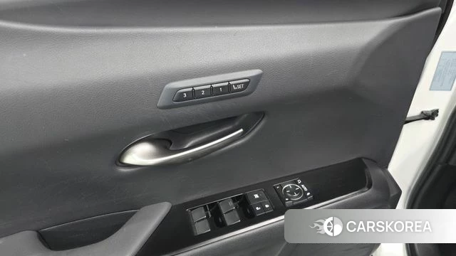 Lexus UX250h id 4977913 из Кореи 20