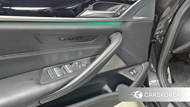 BMW 5 Series (G30) id 5023270 из Кореи 20