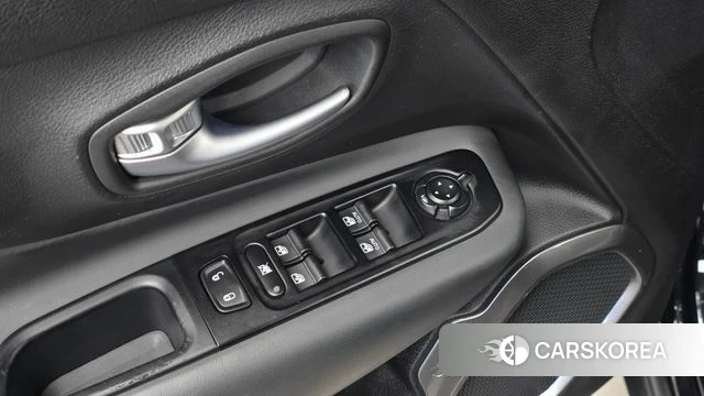 Jeep Renegade id 4943550 из Кореи 20