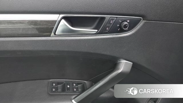 Volkswagen The New Passat id 5048517 из Кореи 20