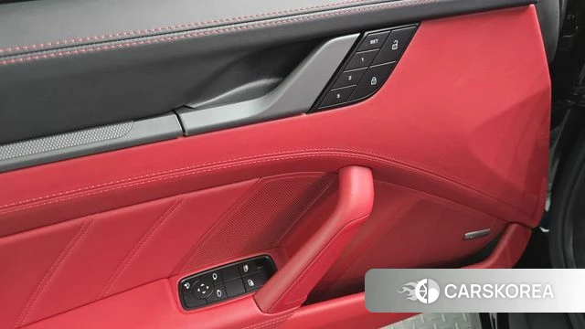 Porsche 911(992) id 4941204 из Кореи 20