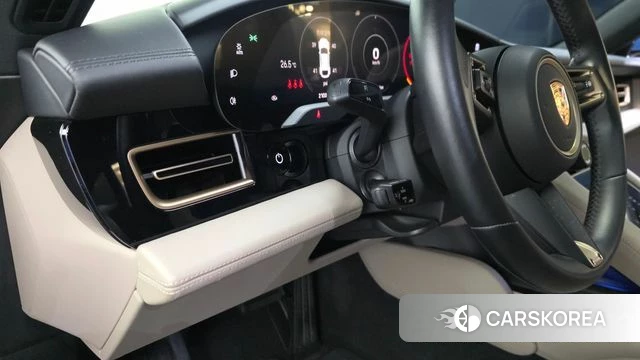 Porsche Taycan id 4893557 из Кореи 20