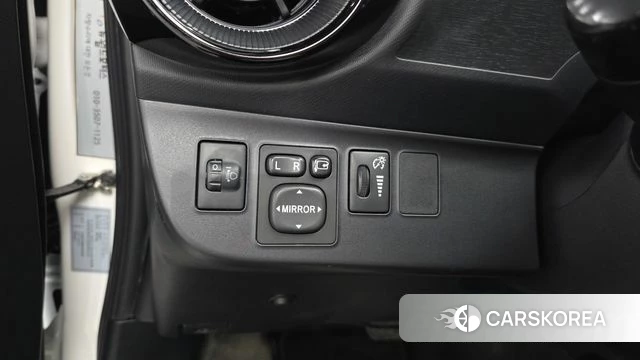 Toyota Prius C id 4873307 из Кореи 20