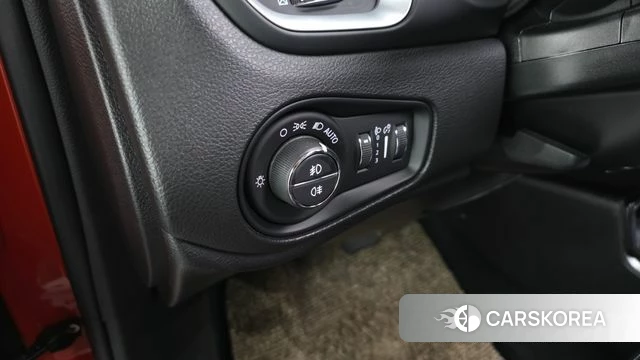 Jeep Renegade id 4993536 из Кореи 20