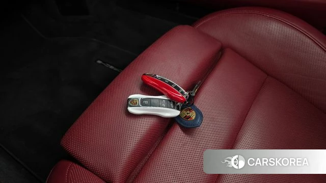 Porsche 911(992) id 4764449 из Кореи 21