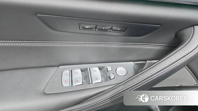 BMW 5 Series (G30) id 4951116 из Кореи 21