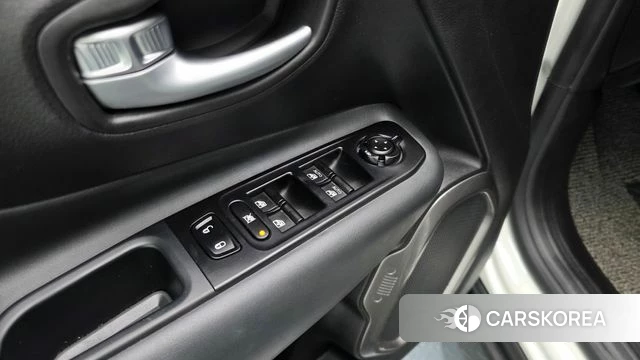 Jeep Renegade id 4975909 из Кореи 21