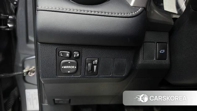 Toyota RAV4 id 4900826 из Кореи 21