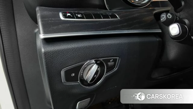 Mercedes-Benz E-Class W213 id 4998784 из Кореи 21