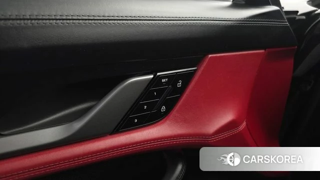 Porsche Taycan id 4990467 из Кореи 21