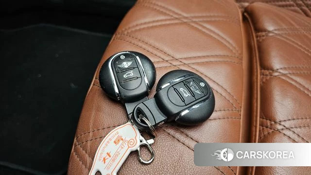 Mini Cooper S Convertible id 5012507 из Кореи 21