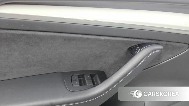 Tesla Model 3 id 4784508 из Кореи 21