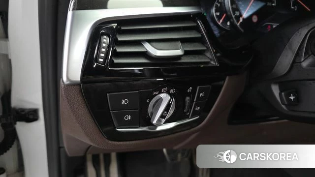 BMW 5 Series (G30) id 5014036 из Кореи 21