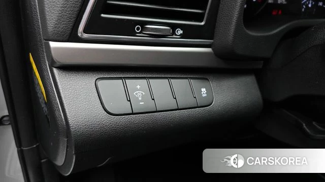 Hyundai Avante AD id 4638321 из Кореи 21