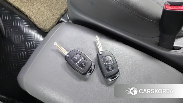 Hyundai The New Grand Starex id 4960288 из Кореи 21