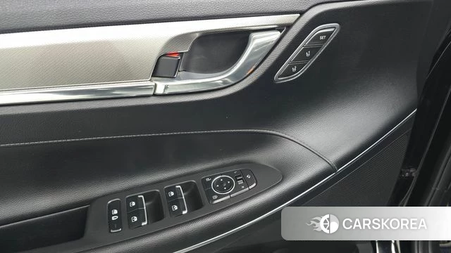 Hyundai The New Grandeur IG Hybrid id 5027538 из Кореи 21
