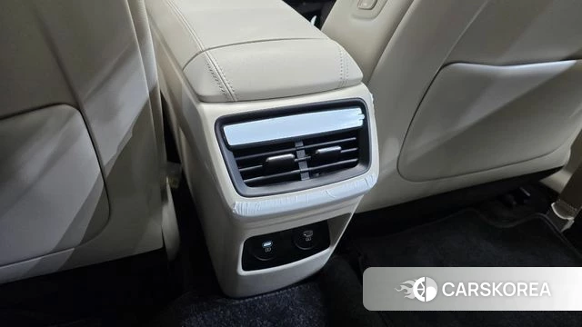 Kia The New K8 Hybrid id 5021002 из Кореи 21