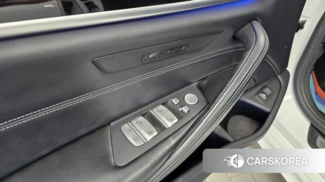 BMW 5 Series (G30) id 4987785 из Кореи 21