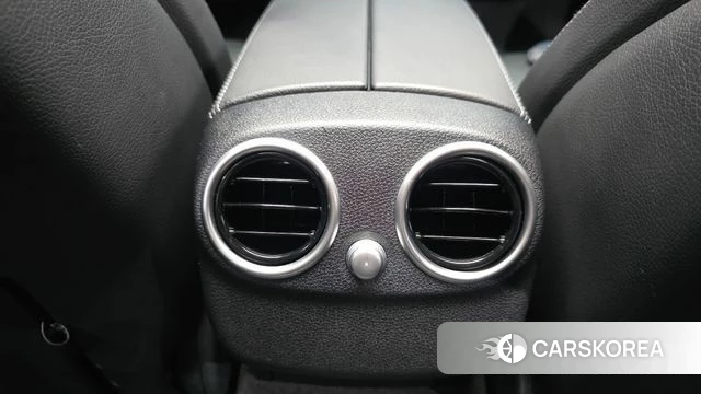Mercedes-Benz C-Class W205 id 5035221 из Кореи 21