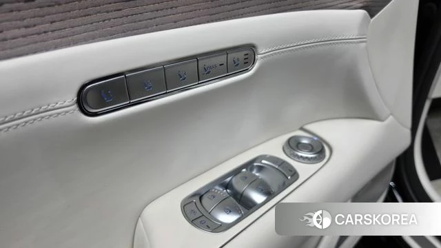Genesis G90 (RS4) id 5015917 из Кореи 21