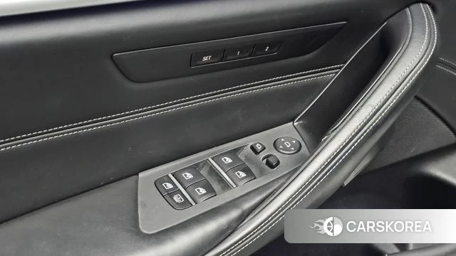 BMW 5 Series (G30) id 4988553 из Кореи 21