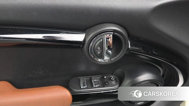 Mini Cooper S Convertible id 5012567 из Кореи 21
