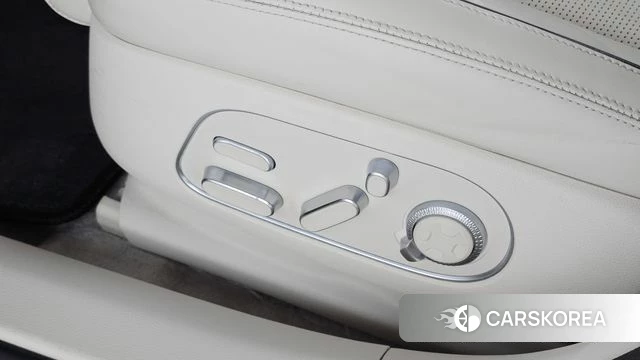 Genesis G90 (RS4) id 5040315 из Кореи 21