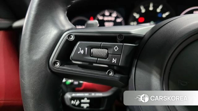 Porsche 911(992) id 4770032 из Кореи 21