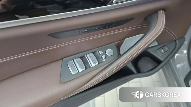 BMW 5 Series (G30) id 4997541 из Кореи 21