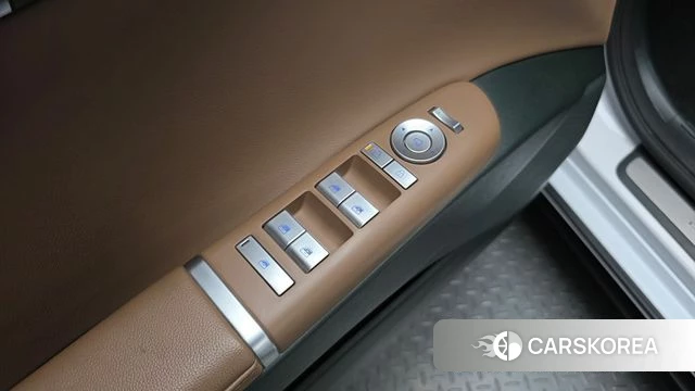 Hyundai Grandeur (GN7) id 5045927 из Кореи 21