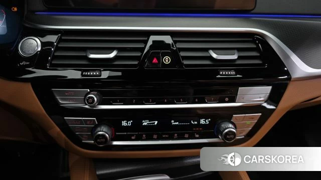 BMW 5 Series (G30) id 4768466 из Кореи 21