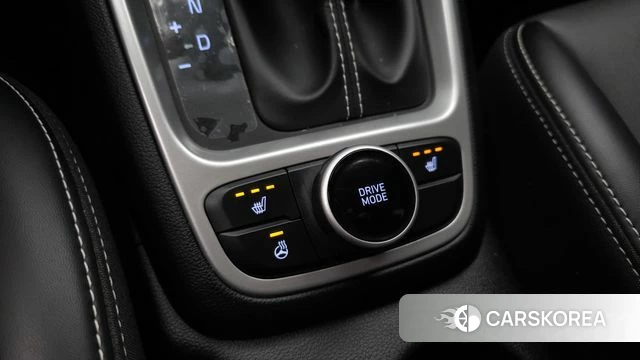Hyundai Venue id 5041393 из Кореи 21