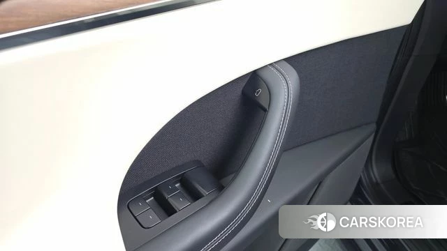 Tesla Model X id 5001698 из Кореи 21