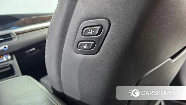 Genesis G90 id 4923780 из Кореи 21