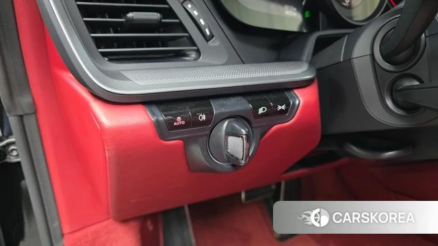 Porsche 911(992) id 4998200 из Кореи 21