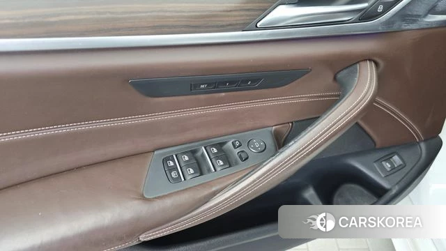 BMW 5 Series (G30) id 4978361 из Кореи 21