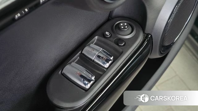 Mini Cooper S Convertible id 5033677 из Кореи 21