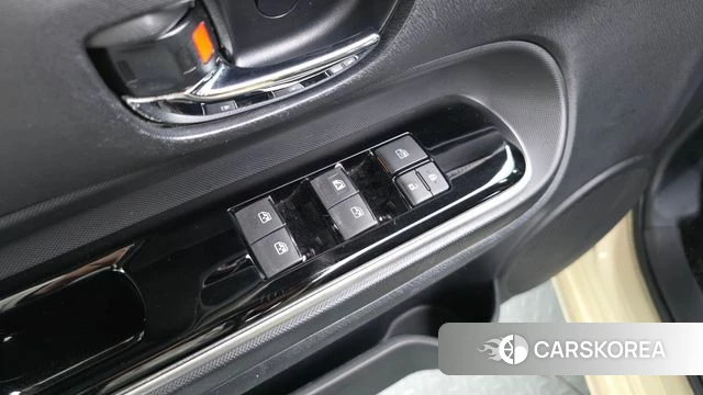 Toyota Prius C id 4988419 из Кореи 21