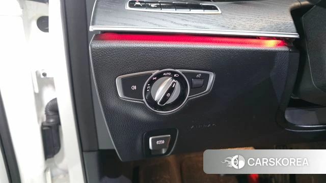 Mercedes-Benz E-Class W213 id 5023778 из Кореи 21