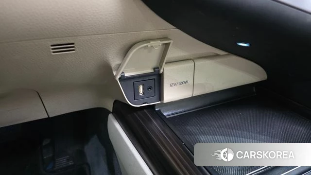 Toyota Camry (XV70) id 4952909 из Кореи 21