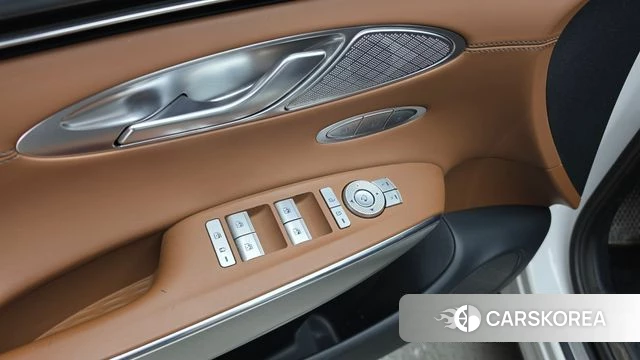Genesis GV70 id 5040765 из Кореи 21