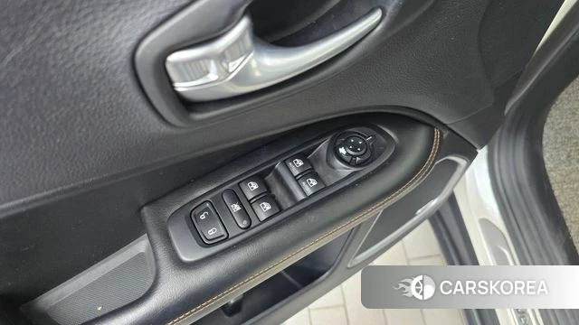 Jeep Compass 2nd Generation id 4988027 из Кореи 22